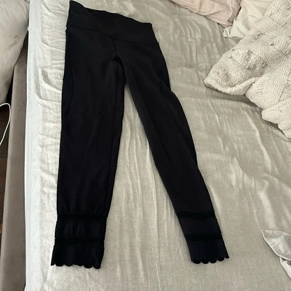Free people black scallop and lace trim leggings NEW XS